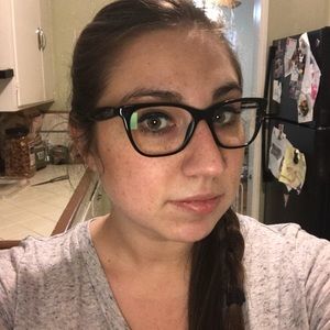 Meet your Posher, Nina